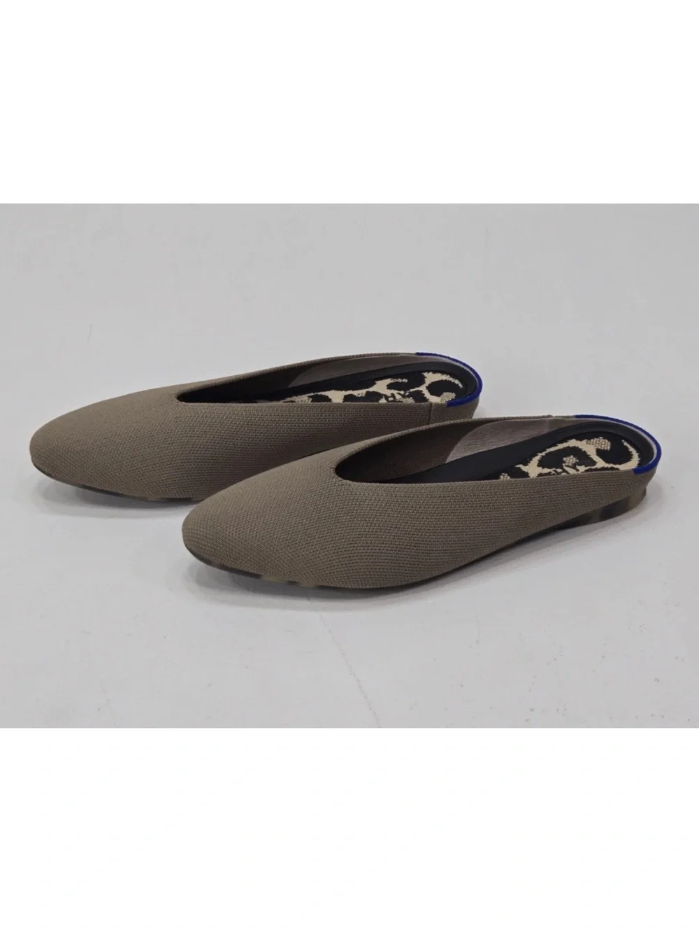 Rothys rothy almond